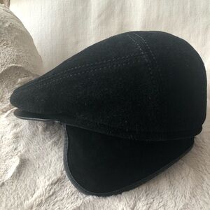 Chic Black Cap